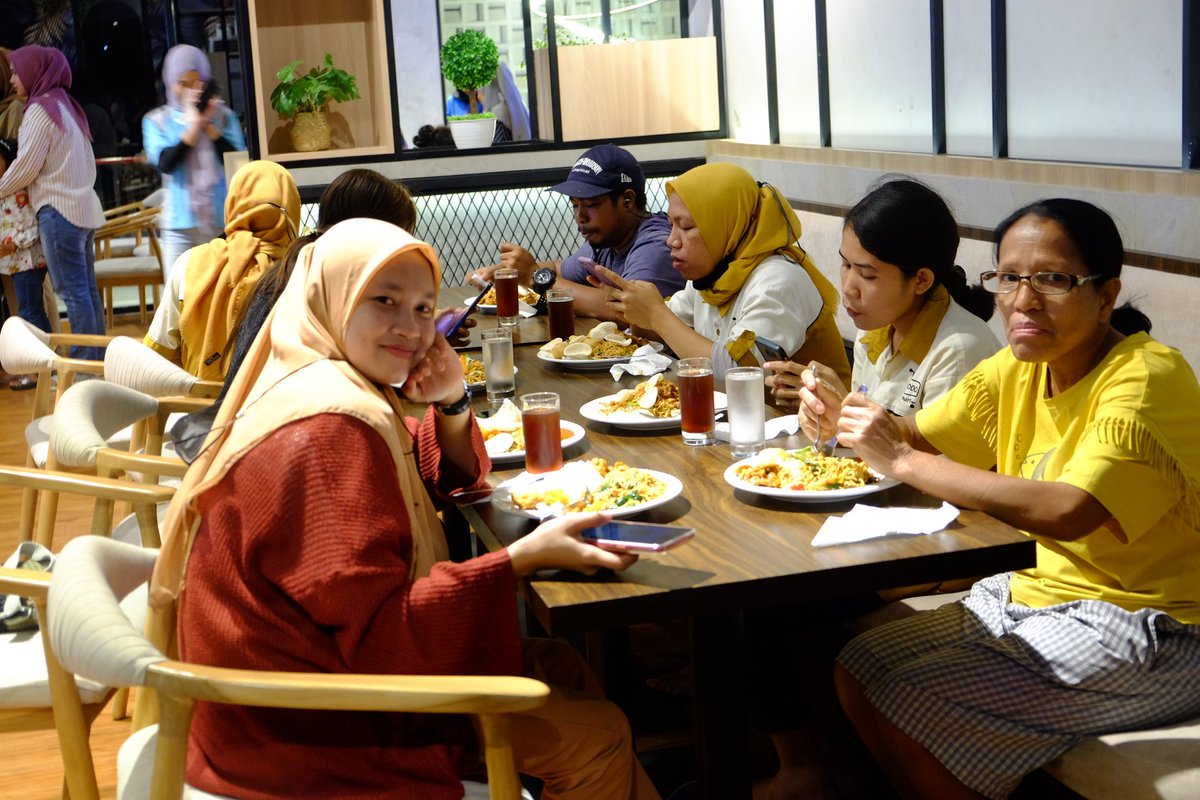 Bukber bareng keluarga , kerabat , rekan kerja semuanya bisa di ARL Resto & Cafe 🤩

#sumbawa #restaurantntb #cafe #nusatenggarabarat
