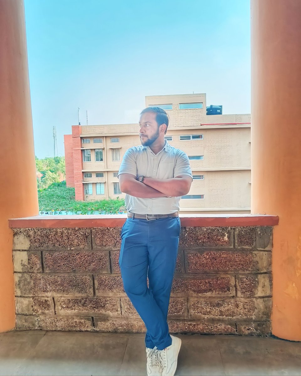 deepakdeepak919's tweet photo. Ofc wale bol bol ke thak gaye formal pehn ke ane keliye.. And finally woh din aagaya jab me formal pehne ke agaya.. But shoes mujhe casual hi pehna tha.. 

#officetime #formal #nocasual #officebro #twitter https://t.co/UPbos7UuF9