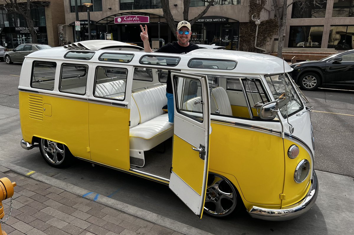 briandemers's tweet photo. My ride to the @denverjug #HefeTheBus
@mraible didnβt disappoint! https://t.co/AlbXfc4jKq