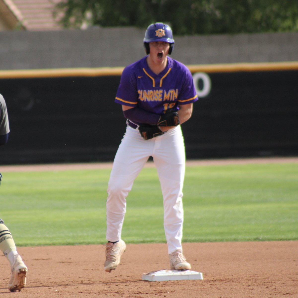 SMHSMustangBB's tweet photo. The Mustangs erased two early deficits and come out on top 8-5 to split the season series with Apollo. 

Game highlights
Bryce Madison 5 IP to pick up the win
Matt Schulz 2 hits including a double
Brock Gardner 2 hits and 2 runs scored 
Andrew Balian 2 hits including a double https://t.co/DwIc5rN8py