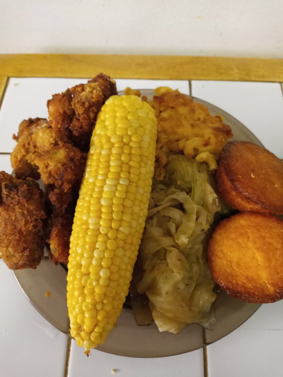 Cooking_vanessa's tweet photo. Fried Cajun catfish nuggets,  Cabbage,  spicy macaroni and cheese,  buttery corn on the cob,  cornbread muffins 
Peach cobbler (Bourbon spike) #FoodieBeauty #Foodie https://t.co/R1JKohCDLj