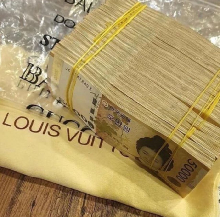 dlgur526's tweet photo. 365일 하는일 "출근"😗    
같이 부자 되는 법은 하나뿐 💴
나랑 같이 믿고 하는것이예요💕
#남매 #남매여행 #오누이 #할머니 #할아버지 #볼링 #성인병 #부산과일 #일탈 https://t.co/N3mDt7mfst