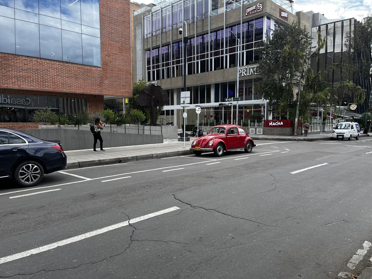 复古老爷车🚗 https://t.co/AaWrp28SRW