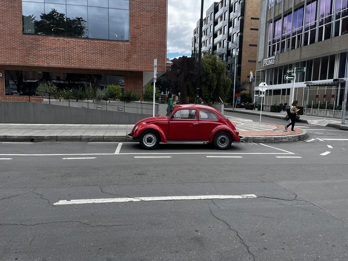 复古老爷车🚗 https://t.co/AaWrp28SRW