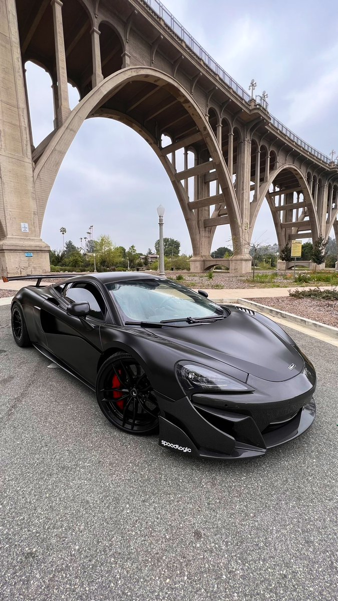 aleimages's tweet photo. cloudy morning with this 570s ☁️ https://t.co/DxMpasH8vJ