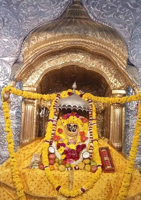 dikshant_BJP's tweet photo. Today's Darshan of  Mata Bawa wali  Ji. 
 🌹🌹🌹 आज के प्रातः कालीन दर्शनों के साथ आपका दिन मंगलमय हो ।
#जयमातादी @ImRavinderRaina @drmonika_langeh https://t.co/MDit4uBujN