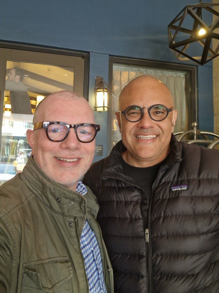 oreillycf's tweet photo. It's been fantastic to return to San Diego &amp; reconnect with @shirktwit, to skip over to TJ to meet with @ZuliaOrozco &amp; to be so welcomed by UCI @Social_Ecology staff incl Mona Lynch and @JodiQuas...Exciting follow-ups to come! https://t.co/r1OgZViPCE