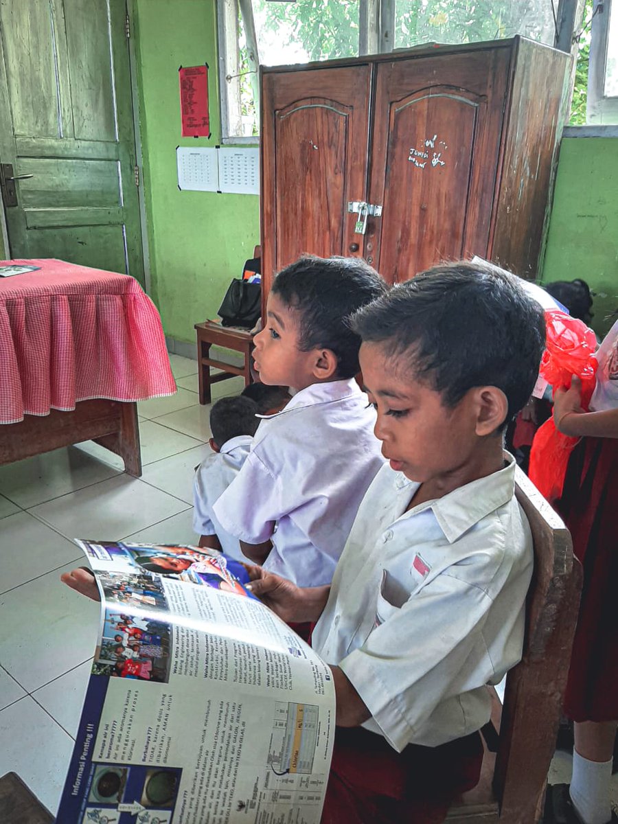 way_mitra's tweet photo. Today they study, tomorrow they will bring change to their village #waterbuilds #hope @water_mission https://t.co/fw3lZ8B1Nd