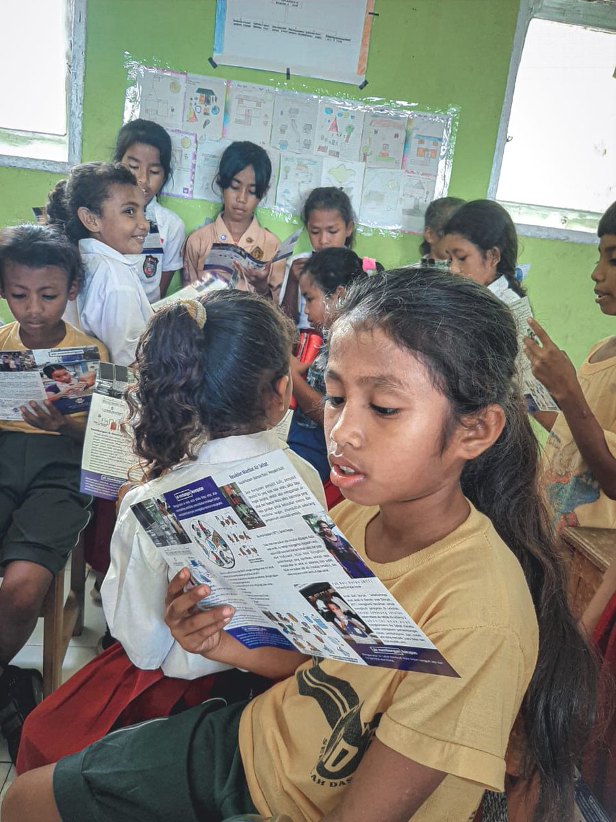 way_mitra's tweet photo. Today they study, tomorrow they will bring change to their village #waterbuilds #hope @water_mission https://t.co/fw3lZ8B1Nd
