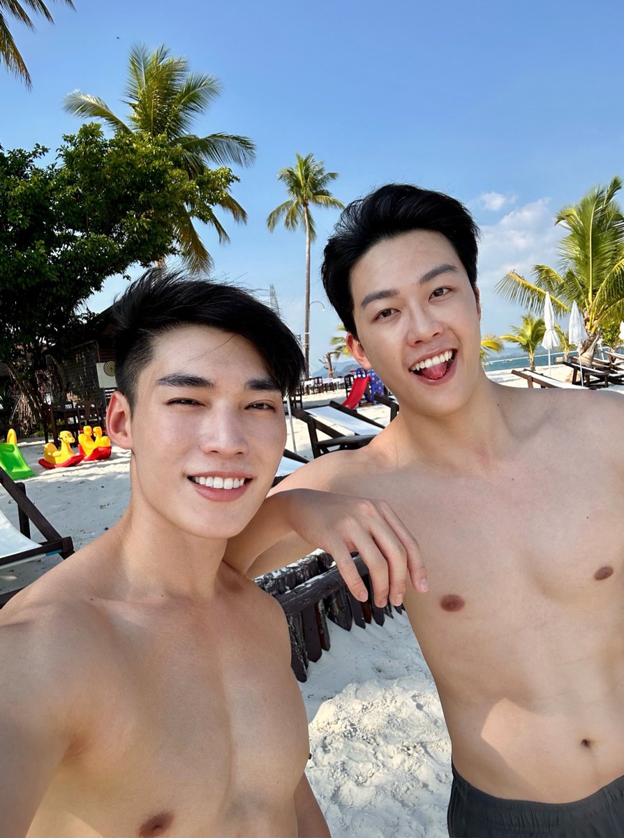 alexchatcharin's tweet photo. Happy Songkran Day น้าทุกคน มีความสุขมากๆ นะค้าบ 🔫💦 #AlexTone @Dr_Tone_FA
.
.
.
#alexchatcharin #ความสุขของอเล็กซ์ #songkranday #songkranday2023 #travel #holiday #vacation #kohkradan #kohmook #kohwaen #trand #thailand🇹🇭 https://t.co/0gRCWq61pS