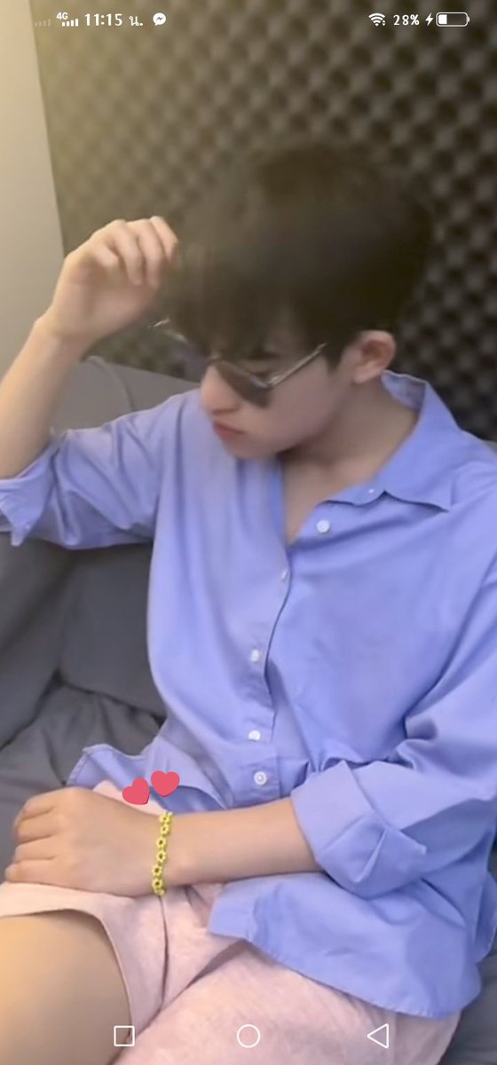 2001_DAW's tweet photo. ��มชอบดอกทานตะวันครับ😍😍 #JeffBarcode https://t.co/YCwMOq4IiO