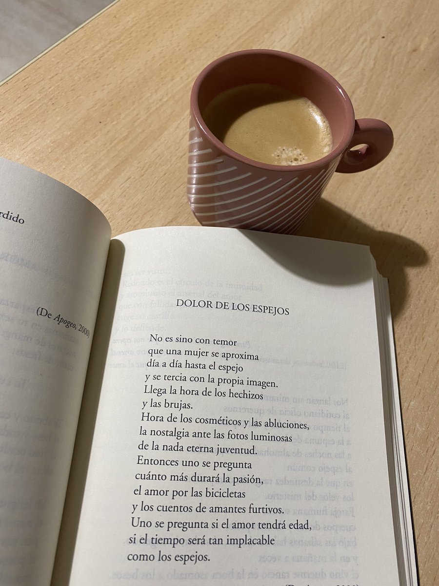 Un café y un poema al despertar. Hoy: Dolor de los espejos, Gioconda Belli. #UnCaféYUnPoema #Poesía #LaCuevaDeLosLocos