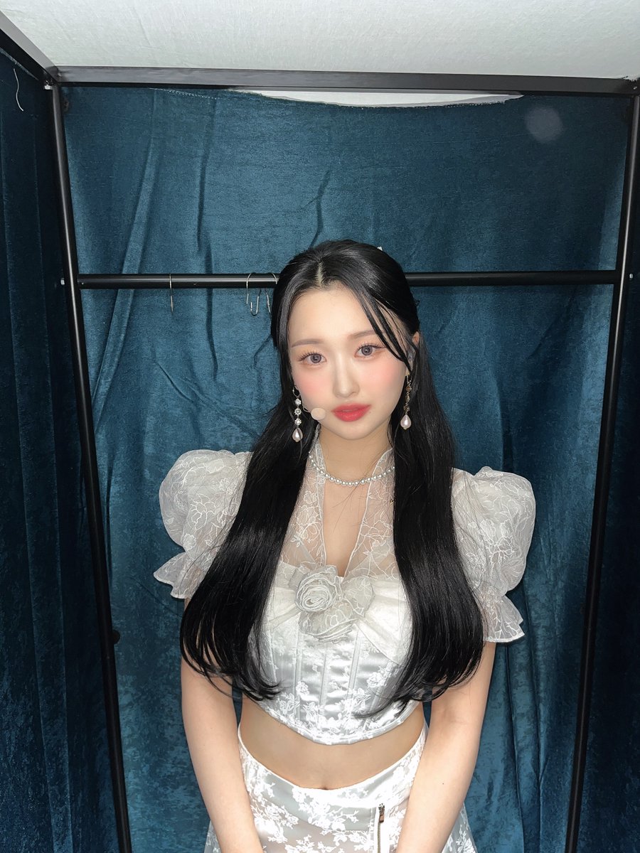 Rockingdoll_'s tweet photo. [📺]

잠시 후 1시! #아리랑TV #SimplyK-Pop 에 Rocking doll Ahri (록킹돌 아리)가 출연합니다. 아리와 함께 즐거운 불금 보내세요~🦙🤍

#아리 #Ahri #EyesOnMe 
#Rockingdoll #록킹돌 https://t.co/d94Mc5cXnq