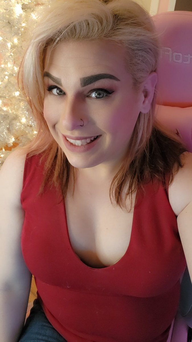 YoGirlKillz's tweet photo. 🚨LIVE NOW🚨
Your regular trash is back with more fun! <3
More trash than anyone! 🗑 Come hang out and have some fun! #DeadbyDaylgiht #TrashAF #fortnite #pirate #TransWomanAreWoman #transgender #LGBT #LGBTQIA https://t.co/oFKWquAqU7 https://t.co/gimHEXeQnR
