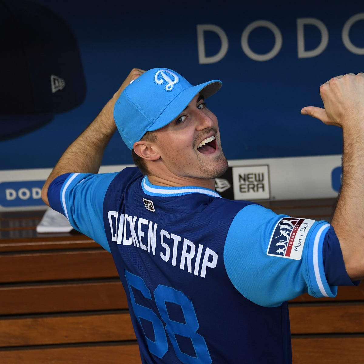 BleednblueJohn's tweet photo. Old Friend Chicken-Strip pitched the last 3 innings for the Giants. #RossStripling https://t.co/qRwKMT9dGN