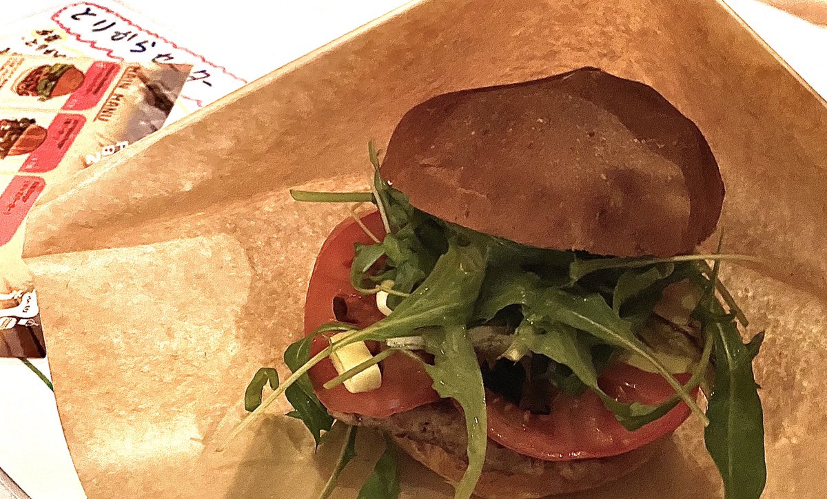 EthellFort's tweet photo. また、live in chainsでは
音楽はもちろん、ハンバーガーをはじめ
美味しい料理が味わえます❗️🍔
本当に、めちゃくちゃ美味しいです！笑

chainsさんはとても素敵な空間です！ https://t.co/7jfty4Hf3S