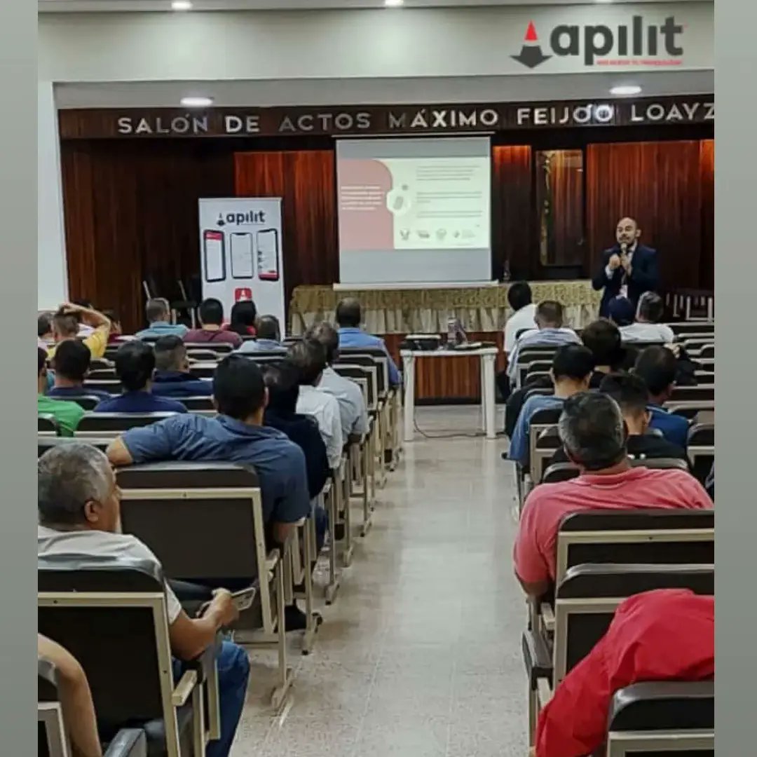 francofer1's tweet photo. Ante cientos de personas realizamos la Presentación de la aplicación de Movilidad Segura. Se trata de #Apilit pueden visitan el Facebook e Instagram para conocer mucho más. https://t.co/LqoV4Fagzz