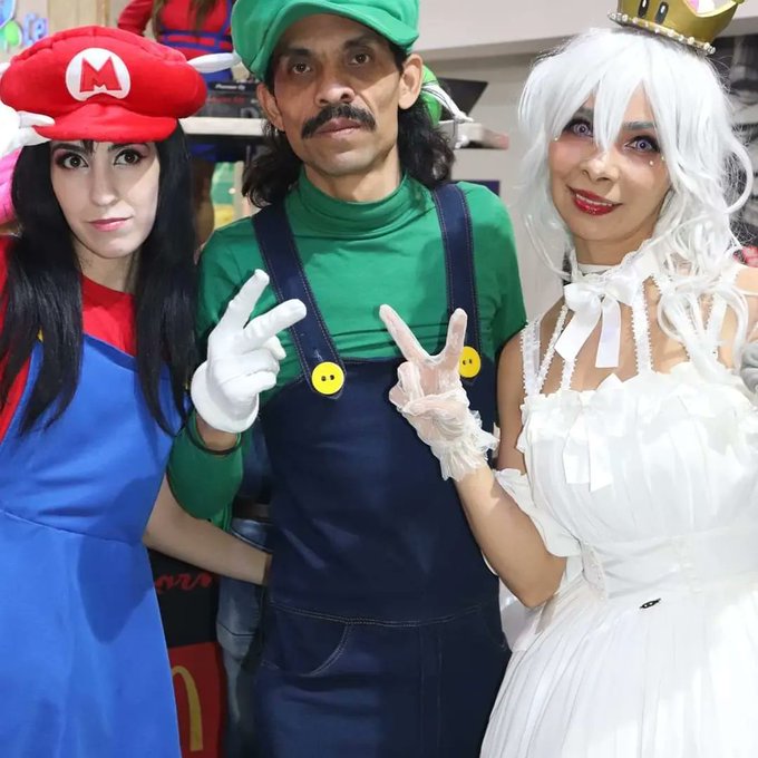 Las bellas y la bestia un poco de lo que pas&oacute; en el #MEGA #grupal de la pel&iacute;cula de #SuperMarioBrosLaPelicula<a href="/tag/mega"class="tags"><span>#mega</span></a><a href="/tag/universalstudios"class="tags"><span>#universalstudios</span></a><a href="/tag/nintendo"class="tags"><span>#nintendo</span></a><a href="/tag/luigi"class="tags"><span>#luigi</span></a><a href="/tag/cinemex"class="tags"><span>#cinemex</span></a>