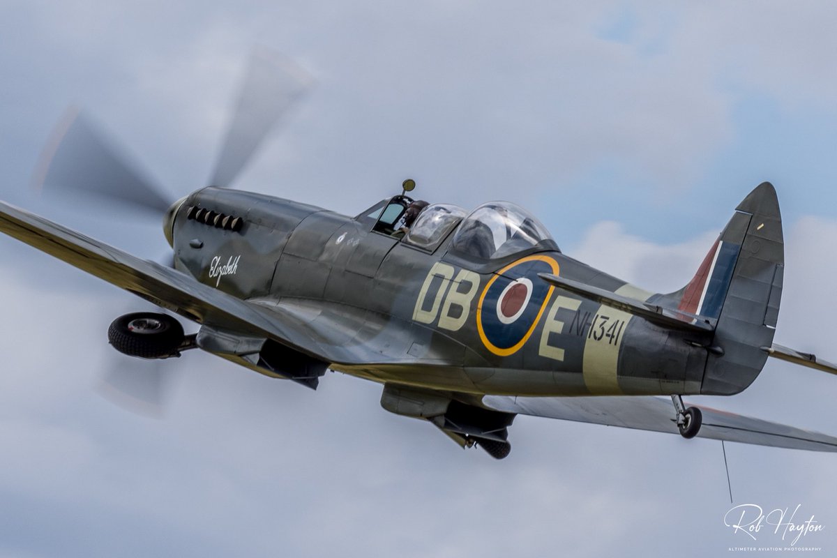ShutterbugWGC's tweet photo. “Pilot Week”
Aero Legends Charlie Brown at Headcorn, mostly seen flying their T9 Spitfire NH341…@spitfire_boys @SocietySpitfire @AeroLegendsUK #pilotweek #pilotpics #pilotphoto #warbirdpilot #aviation #airshows #avgeek #headcorn #aerolegends https://t.co/YcFTIwkbgW