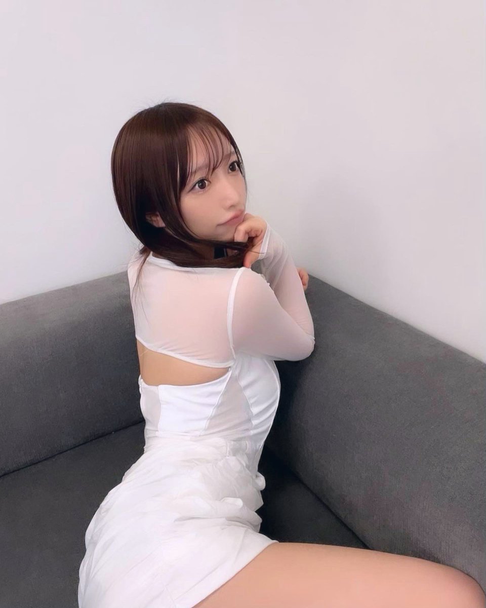 春みたいな服を着たよ
これ自然にお胸が潰れてくれるから
小さく見えて
外歩く時も気にならなくて良き
髪も美容院でいい感じにしてもらったよ https://t.co/C1mYEXF98v