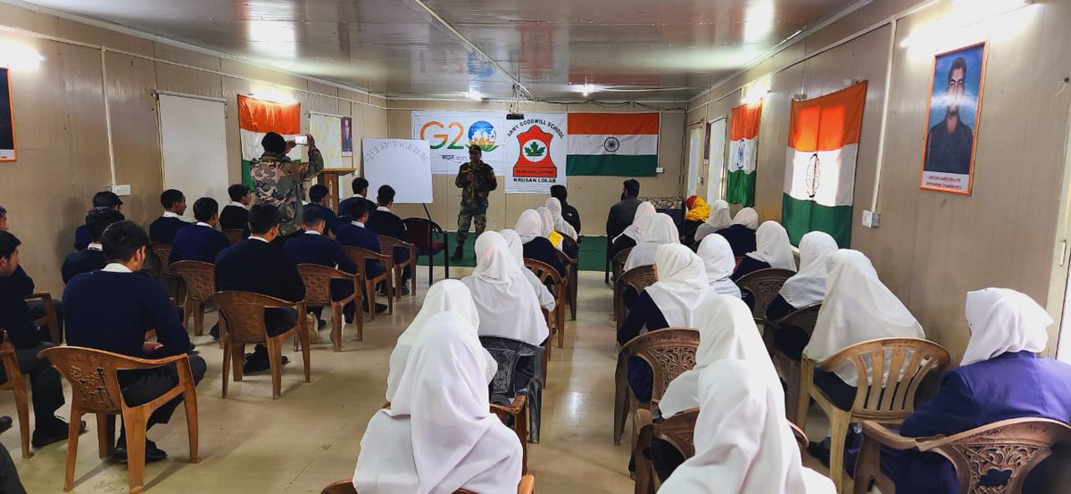 JannatLolab's tweet photo. #Indian Army conducted a lecture cum interaction pgme for Youth about *ROLE OF ARMY IN NATION BUILDING* at Wavoora.
#G20India
#Kashmir 
#IndianArmy
#Peaceforkashmir
#Prosperouskashmir
#Humsayahaihum https://t.co/SRCdMMNiH8