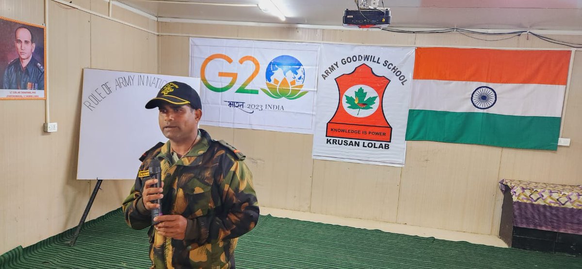 JannatLolab's tweet photo. #Indian Army conducted a lecture cum interaction pgme for Youth about *ROLE OF ARMY IN NATION BUILDING* at Wavoora.
#G20India
#Kashmir 
#IndianArmy
#Peaceforkashmir
#Prosperouskashmir
#Humsayahaihum https://t.co/SRCdMMNiH8