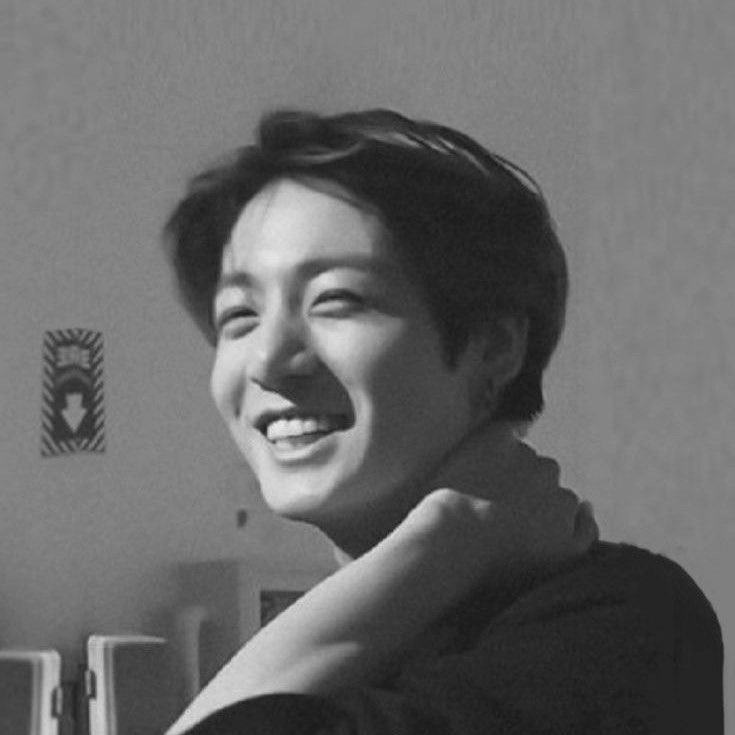 koyagitu's tweet photo. Namkook AU—

Tadinya Kook dm Joon, penulis favoritnya, kinta doa restu mau nembak gebetan. Tapi gebetannya udah punya doi :(( https://t.co/By0LmpnieI