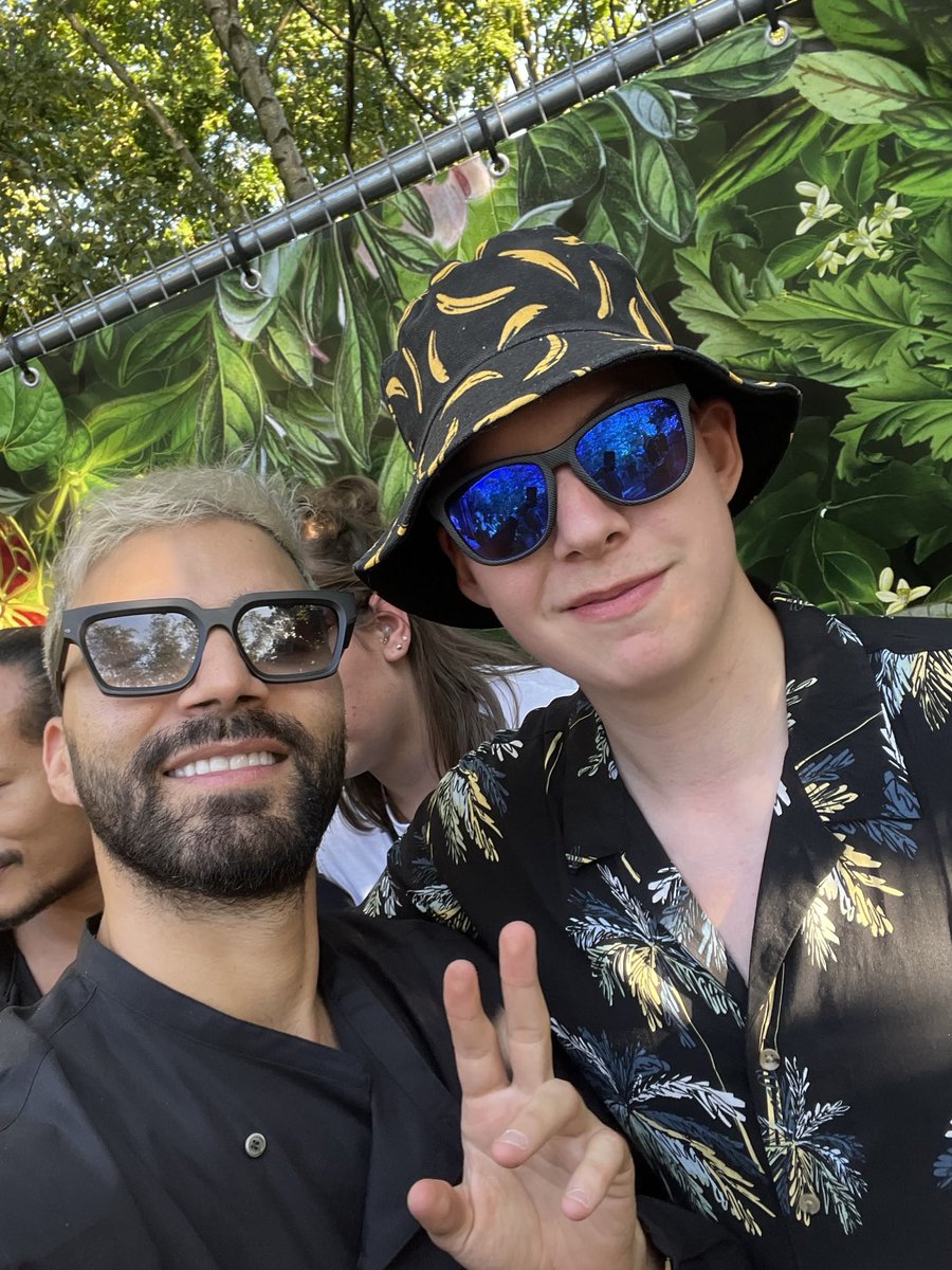 Kevin_sneaker's tweet photo. @tomorrowlandnft My most epic Tomorrowland experience was last year meeting @R3HAB at the nft holder party 🥶🔥 https://t.co/hzOiLkq7eX