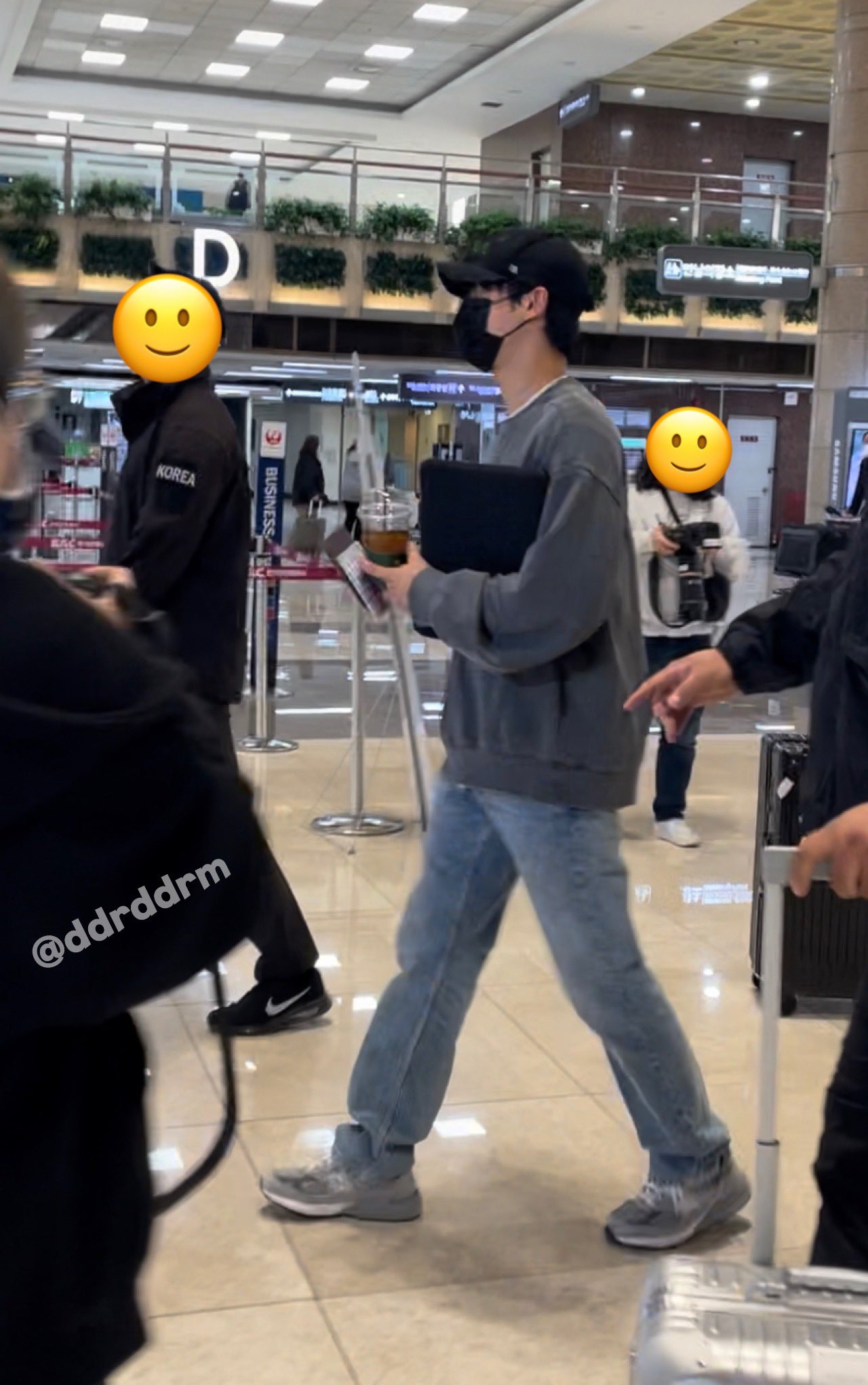 Ftkd1kiaMAA3IDu?format=jpg&name=large