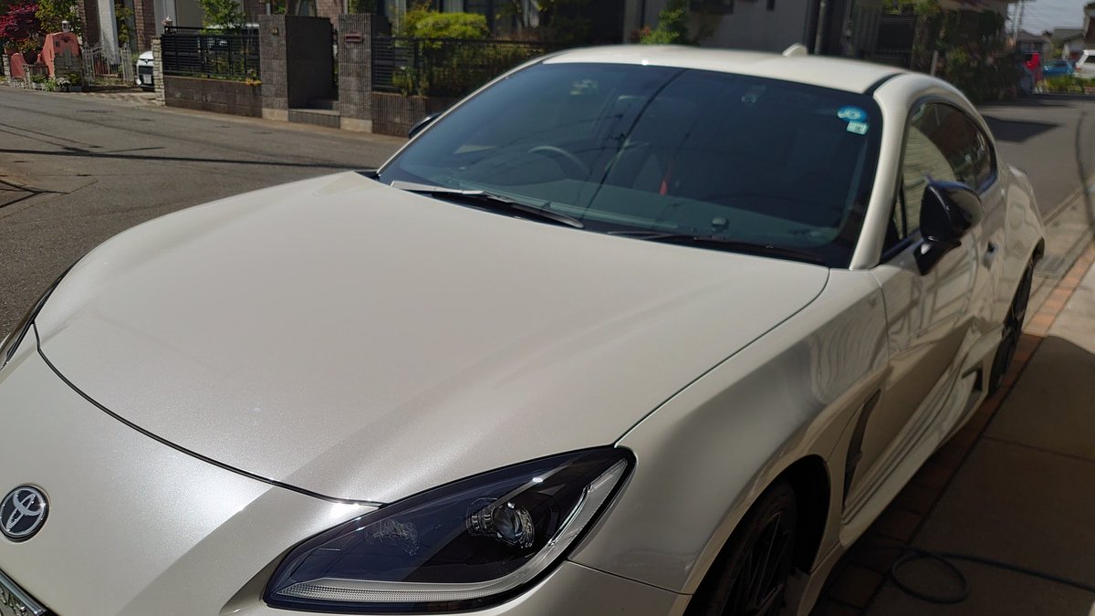 ItokonSukiyaki's tweet image. 花粉と砂埃と雨で汚れた愛車の洗車しました
新加入のカルナバワックスBLUEMIXを使いました
それとレギュラー出演のぬぬファクトリーセット
固形ワックスは久しぶりでしたが
伸びも良く拭き取りも簡単でした😊
超ヌルテカになりました😏👍
＃BLUEMIX
＃ぬぬファクトリー