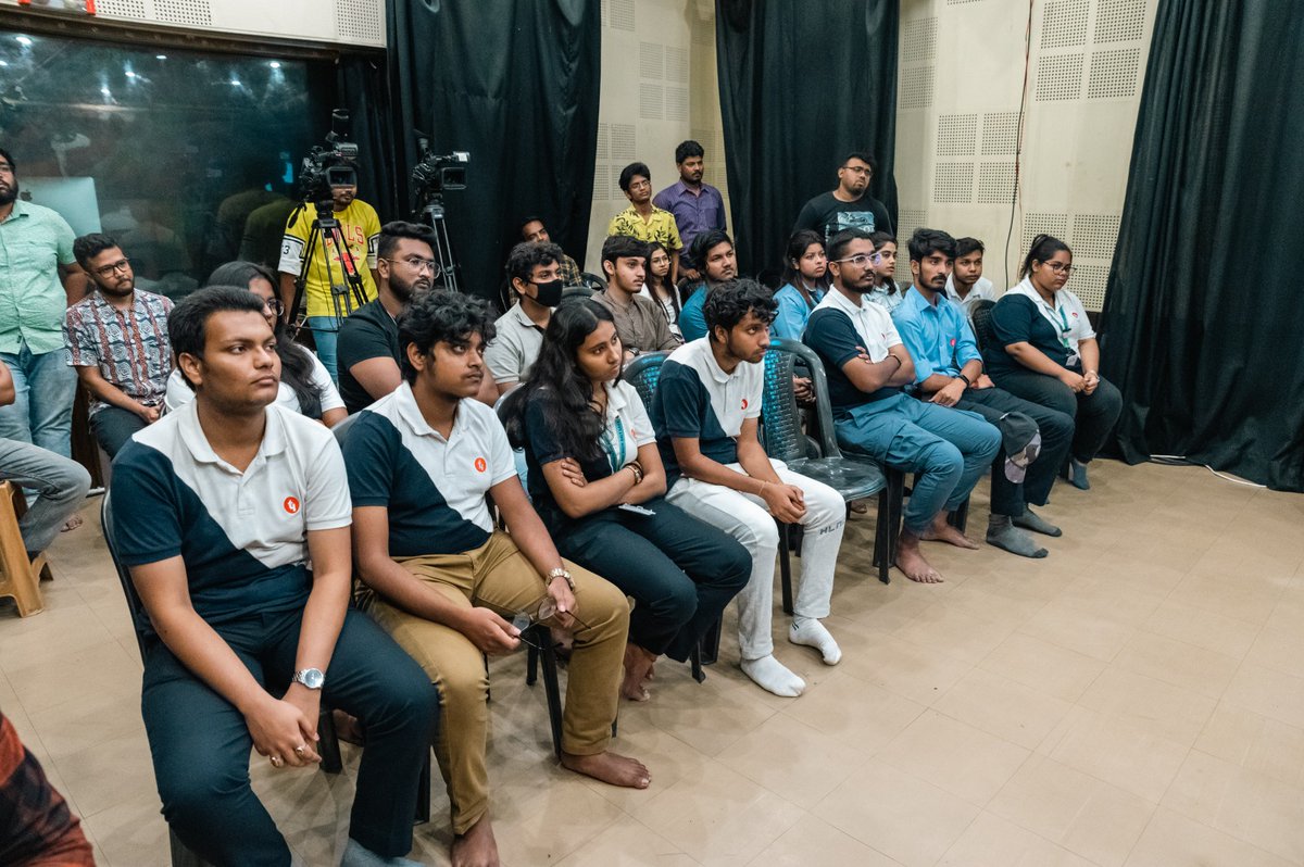 ZEISSCOP_India's tweet photo. "Step into the world of professional filmmaking - a glimpse of the ZEISS workshop with Techno India Group."

#zeisslenses #zeisscinematography #zeisscinemalenses #zeissindia #dop #cinematography #bts https://t.co/FxndxxX4NE