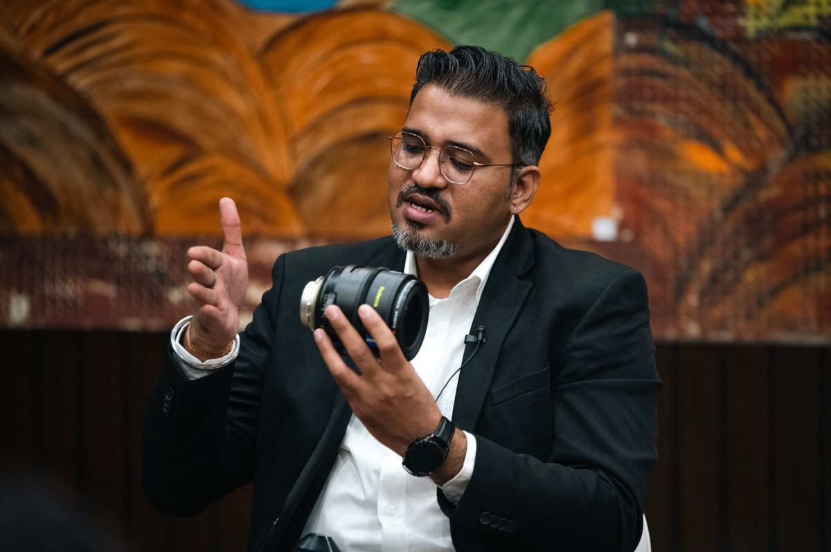 "Step into the world of professional filmmaking - a glimpse of the ZEISS workshop with Techno India Group."

#zeisslenses #zeisscinematography #zeisscinemalenses #zeissindia #dop #cinematography #bts