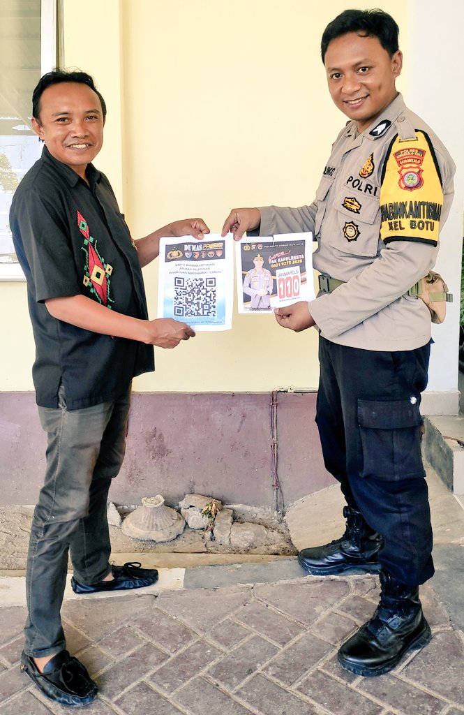 Bhabin_Botu's tweet photo. Sosialisasi DUMAS PRESISI &amp; Layanan CALL CENTER 110 POLRI kepada warga binaan.

#KapolrestaGorontaloKota #KapoldaGorontalo #PolriPresisi #DivisiHumasPolri #ListyoSigitPrabowo #Bhabinkamtibmas #PolsekKotaTimur
@ListyoSigitP @DivHumas_Polri https://t.co/FiI2MNWml8