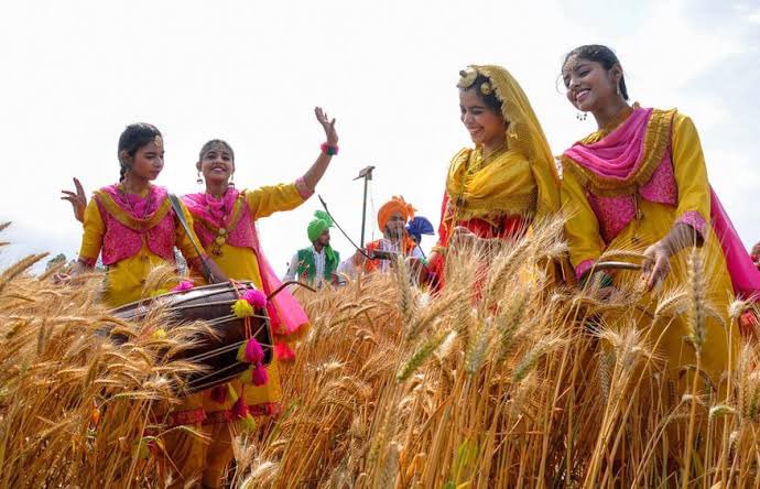 Dilleye's tweet photo. My fond affection and good wishes to all Indians across the globe on the uplifting occasion of #Baisakhi #PoilaBaisakh #vesakh which will be celebrated on April 13/14. #Gratitude #Abundance #Love https://t.co/Y2OWd1W2ZS