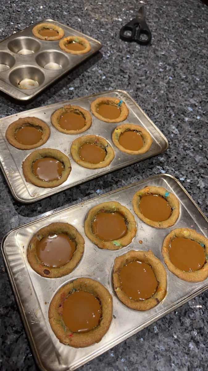 Nikkiiloizou's tweet photo. Tiktok made me do it! Don’t know about anyone else but these homemade pod recipes have flooded my for you page on Tiktok. Had to try it out 🤩. Which internet trends have you been influenced into trying? #alm101 #makingsocialmedia #homemadepods https://t.co/0wjaRea4zQ