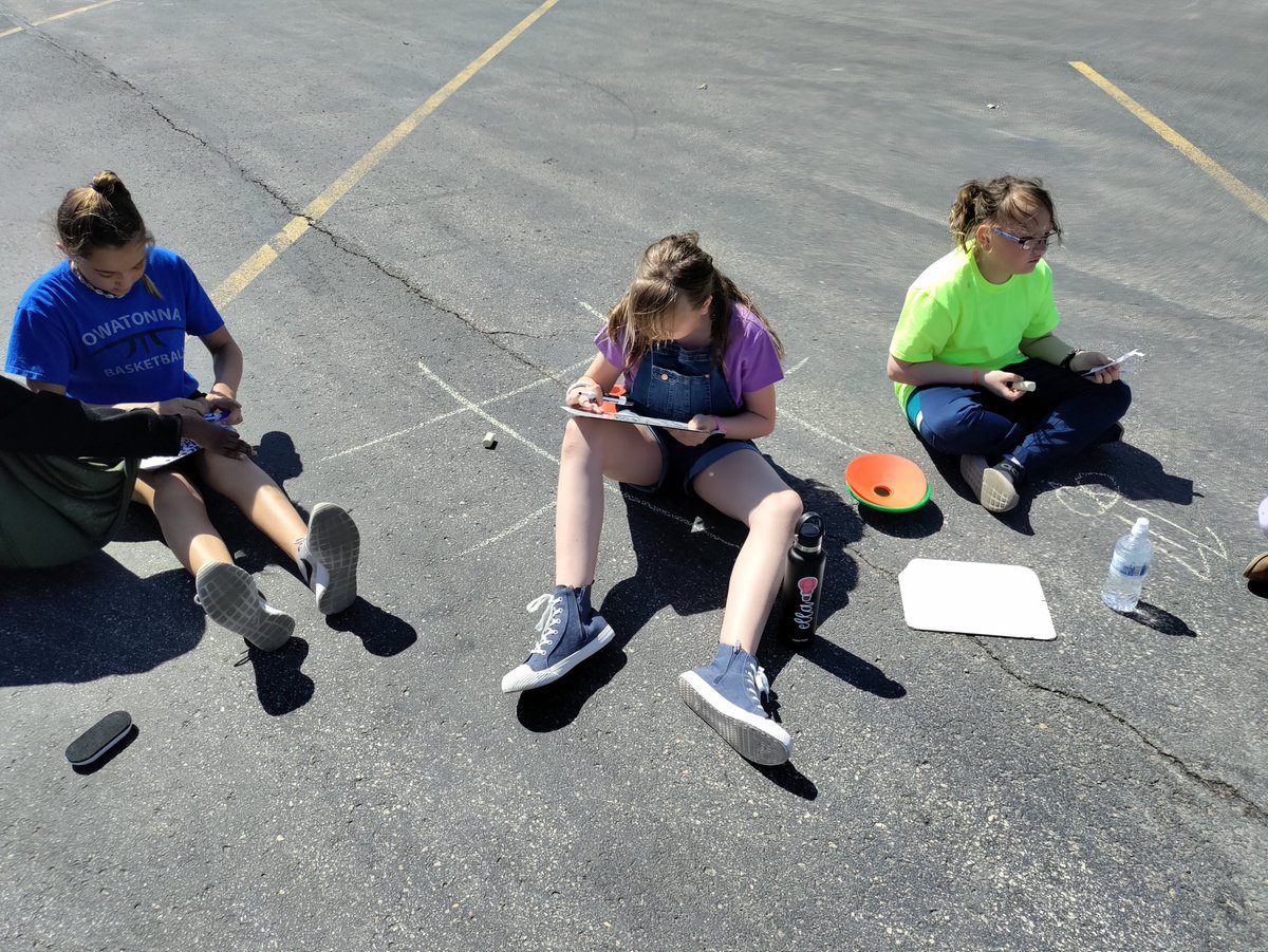 jlang_04's tweet photo. Tic tac toe today in 5C to practice our Math EUs! Answer it correct and you get to place your marker. Or you can move your opponent's piece. @dani_rypka #McKinleystrong https://t.co/5Vxhcy1NsP