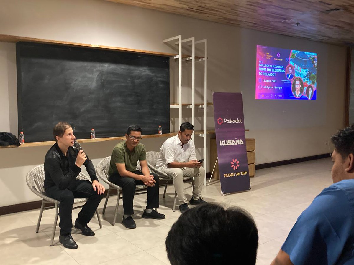 Polkadot_Hub's tweet photo. 🎉 50+ attendees at the first Polkadot Sanctuary meetup series! We were introducing them to Polkadot and Kusama.

Presentation slides on "History of Blockchain to @Polkadot" are there:

https://t.co/oVkkaC2I4e https://t.co/sQqYPL3yGH