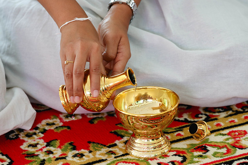 #สุขสันต์วันเกิดนะตัวเรา
ชีวิตที่ไม่เคยถูกอุ้มชู
ชีวิตที่เลียแข้งเลียขาคนไม่เป็น
ชีวิตที่ต่อสู้ฝ่าฟันด้วยตัวเอง
ชีวิตที่ไม่สนคำคนดูถูก นินทา
ชีวิตที่สร้างด้วยมือของตัวเอง
ชีวิตที่โดดเดี่ยวเดียวดาย
ชีวิตที่ไม่มีต้นทุนอย่างเรา
มาถึงทุกวันนี้ ดีใจที่สุดแล้ว
#ขอบคุณปริญญาชีวิต