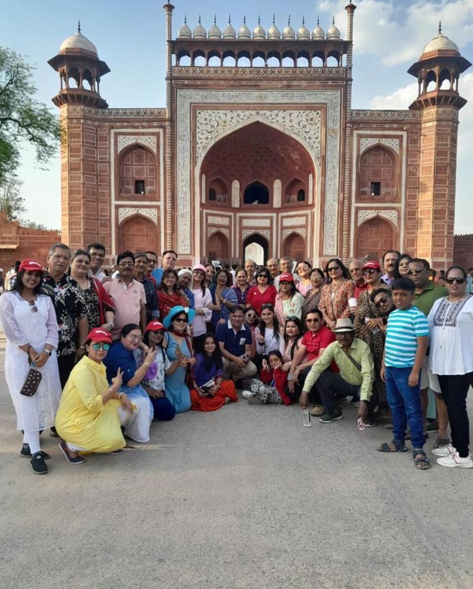 KhannaHolidays's tweet photo. Glimpse of our recent Indian spiritual group departure tour of 60 pax with Taj Mahal-Vrindavan-Mathura-Agra ❤️🇮🇳
#khannatravels #toursandtravel #holidayseason #tajmahalagra #travelcompany #agra #travelpackages #redfortagra #fatehpursikri #vrindavan #bakebihari #grouptour #Travel https://t.co/dRqVqgHegT