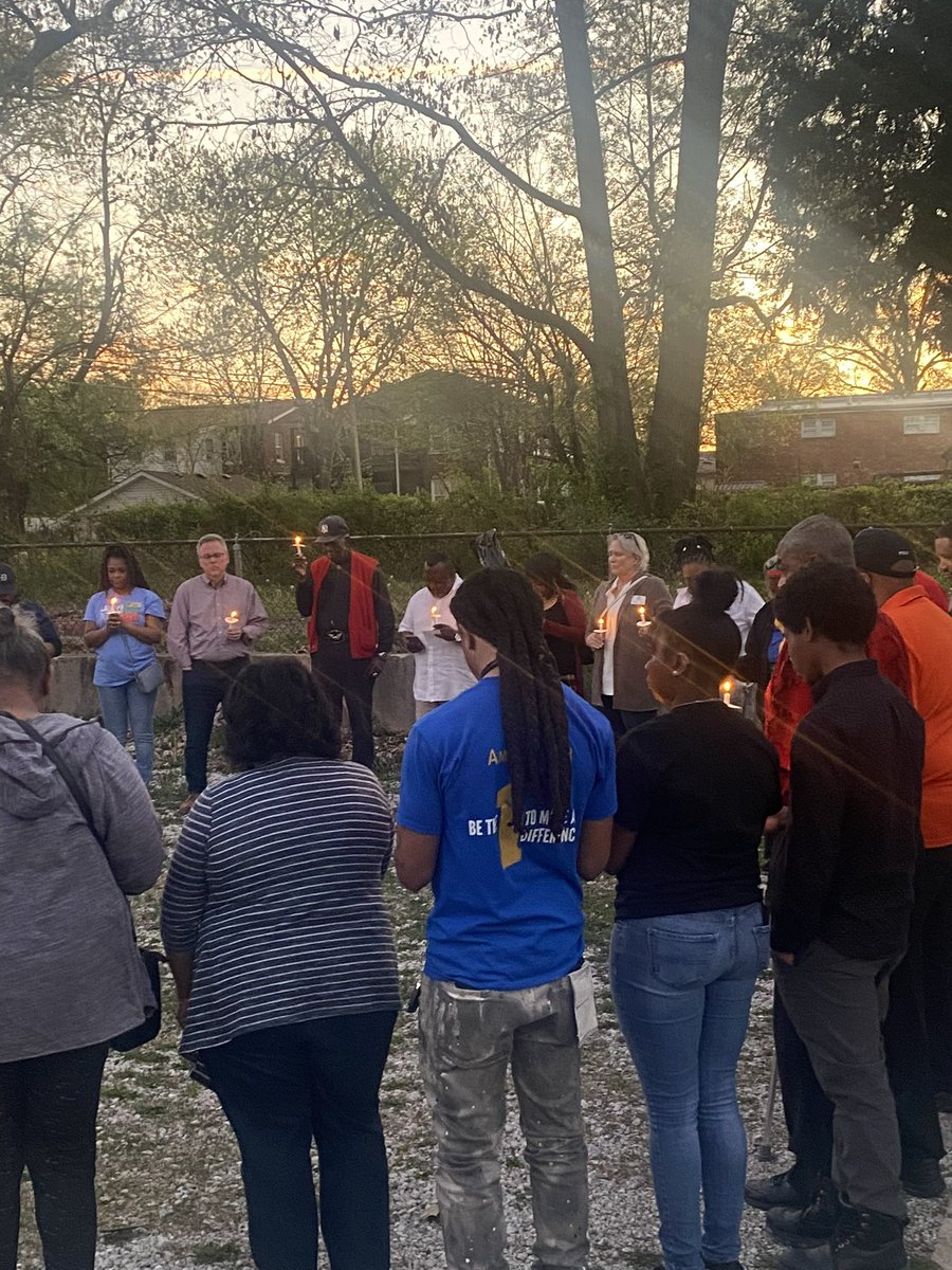blkpasz's tweet photo. A church father once said God answers prayers when we use our hearts, hands and feet 
@GreaterGalilee we strive to be the answer to our community challenges and prayers 
#disciples200
#family200 https://t.co/iMPNqlZnGg