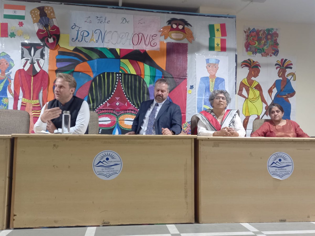 ArnaudLion4's tweet photo. Thank you @doonuniversity for putting Belgium at the honour of the celebrations of the Francophonie and see the cooperation with @UniversiteLiege. Great to interact with fantastic students on their professional aspirations and impressed by their knowledge of french. https://t.co/xiKcsoChtc