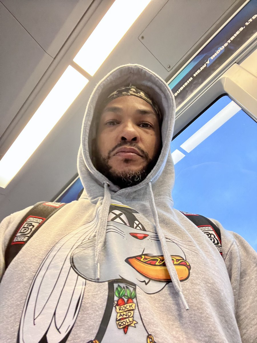 Von_Morpheu8's tweet photo. @Cammo247B @ElRealGenius @Ugonzo_art @PsychoKittiesOG @MadHareSociety Fire af bro‼️join the #HoodieGang https://t.co/2zPzMwQLFp