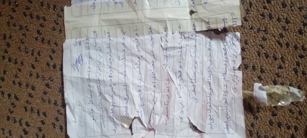 Haqmal's tweet photo. Taliban burn a school building n Zabul. They left a note stating that schools graduate people like @ashrafghani and @KarzaiH &amp; madrasas graduate people like Mula Mohammad Omar &amp; Mula Hebatullah. #Taliban banned #GirlsEducation &amp; changed 100s educational centers 2 madaras. #AFG https://t.co/BCBO7CCXZk