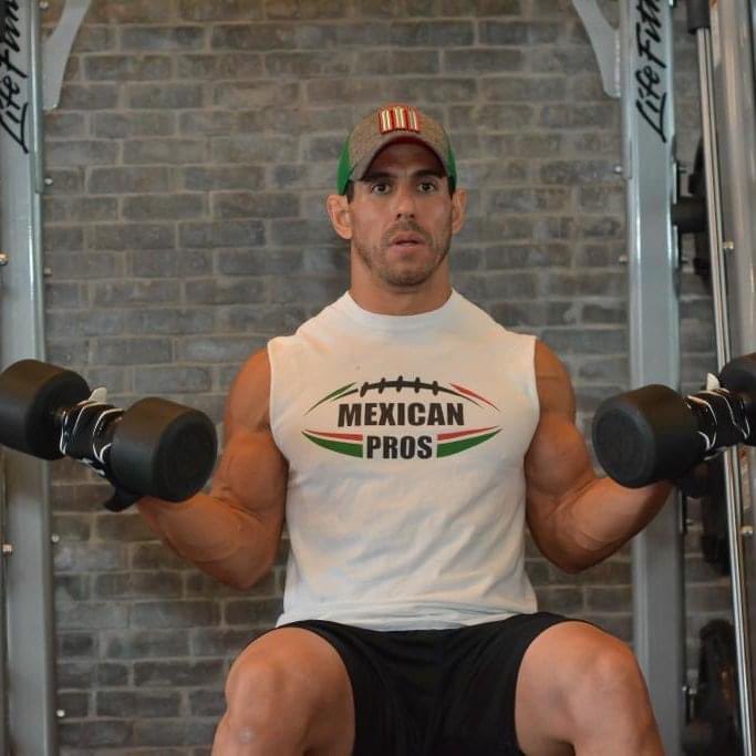 sorianoaaron's tweet image. Recordando al gran RB Arturo Martínez Alonso, quien junto a @marcomartos y @CarlosRosadoV en 1998 firmaron contrato para jugar en la entonces #NFLEuropa 🏈 con los Dragones de Barcelona.

Orgulloso egresado de los Burros Pardos del Instituto Tecnológico de Saltillo.