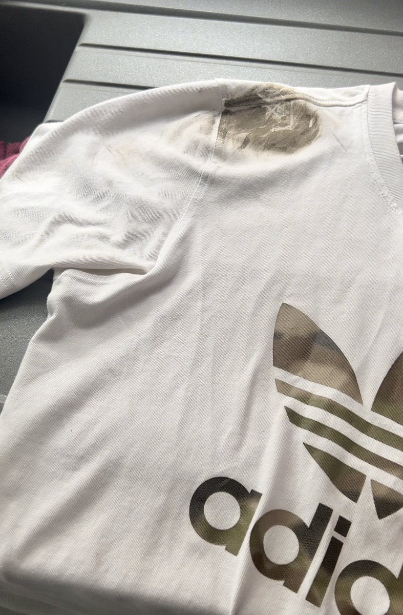 How to deal with dried in mud stains 

instagram.com/reel/Cq9xjqINm…

#stains #laundrytips #queenofclean