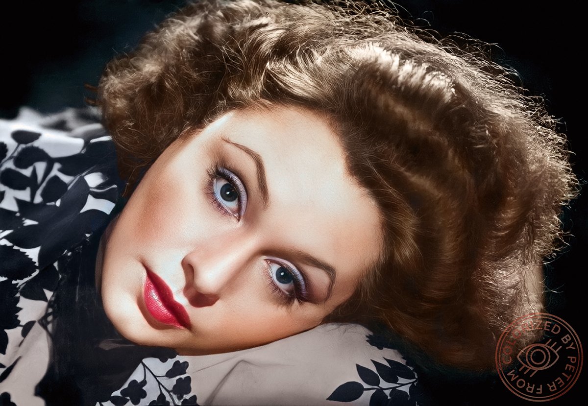 peppefrom's tweet photo. Vem är din favoritaktris ur svensk filmhistoria?
1. Greta Garbo
2. Ingrid Bergman
3. Zarah Leander
4. Anita Ekberg
Alla bilder är #kolorerade av mig. RT:a gärna så att fler får ta del av svensk vardagshistoria (eller, som här, svensk filmhistoria). 🇸🇪❤️
#FromColoring https://t.co/W7cJZhVjMB