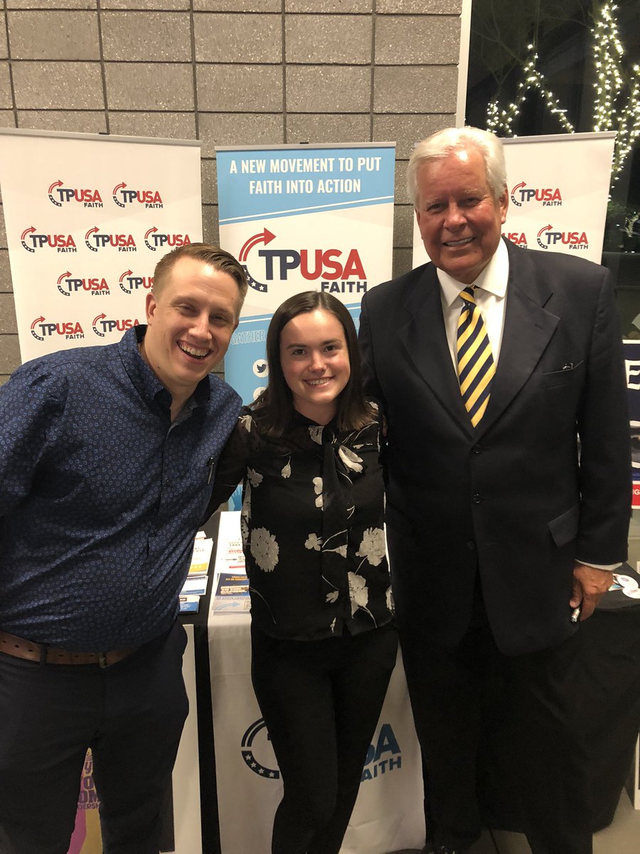 basednblessed's tweet photo. Freedom Night Part 2 ‼️
Featuring the #proactiveparents and #fearlessstudentleaders from Pinnacle HS, Sandra Day O'Connor HS, Great Hearts Classical Academy, and Moriah HS 🇺🇸🙏
Massive shoutouts all around to the Dream City security team for another safe and fun event! https://t.co/3Dfe9PFQwv