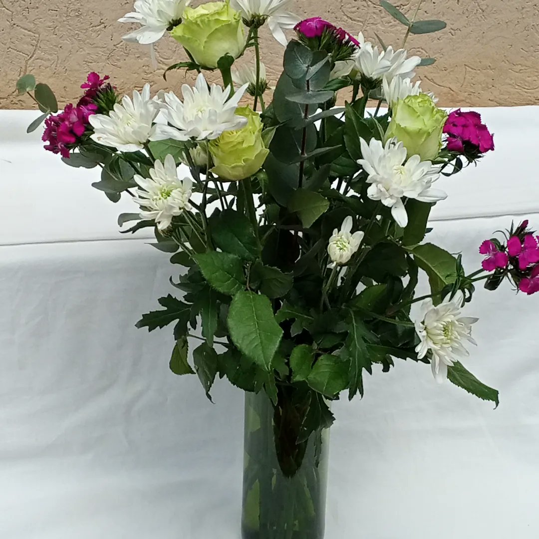 BflowersKE's tweet photo. Introducing our new vases made from 100% recycled bottles! 🌿 They're not only beautiful but also eco-friendly. And the best part? They're available for only Ksh.499/-! 😍
Make your orders:
☎️0113669203
☎️0787991550
Visit our website:
https://t.co/t1UFOFVVIc https://t.co/oW9thuBvof