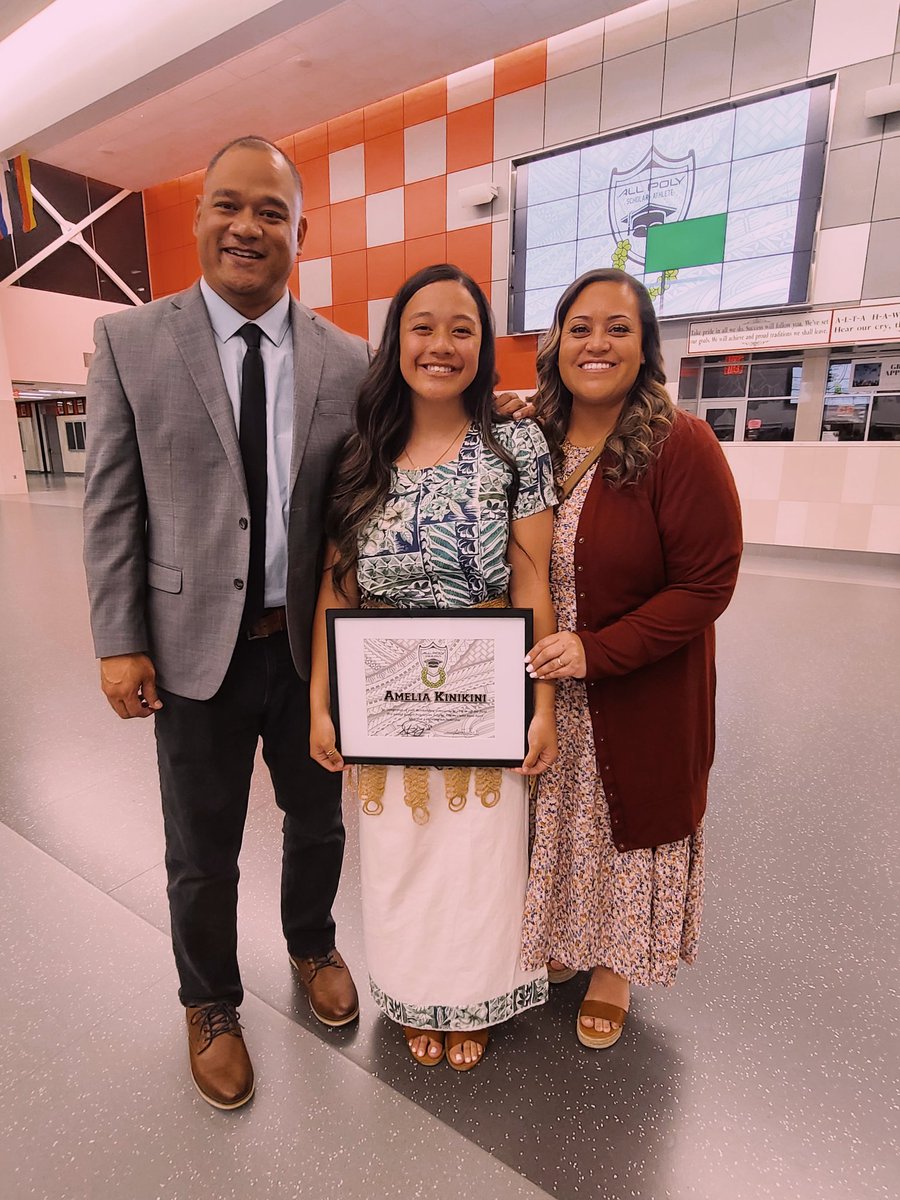 AmeliaKinikini's tweet photo. Late post but super grateful I was invited and able to attend the AllPoly Scholar Banquet with some of the best athletes in UT 🙏🏽❤️ #Classof2023 https://t.co/2fG7FrUtwh