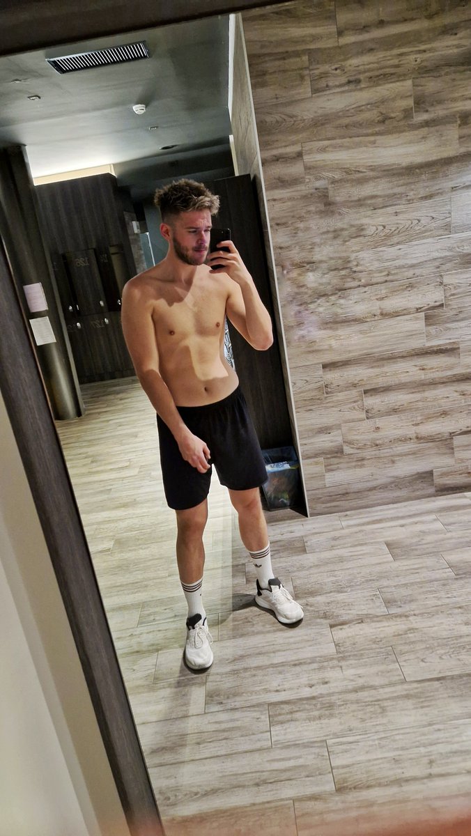 Fil_is_tall's tweet photo. Last effort before summer! 🌞
Side profile🔥🌈👬:@talliscute 
Retweet me! And I join you in my Circle🔥wanna see me having a shower in my gym?
.
.
#circle #sideprofile #gay #gayboy #tallboy #fitboy #italianboy #gaylondon #gayberlin #gaymadrid #gaymilan #gayusa #gayamsterdam https://t.co/MQ2vmqJNyn